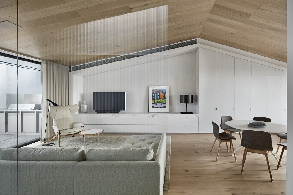 What is the Difference Between Lacquer and Oil Engineered Timber Flooring?